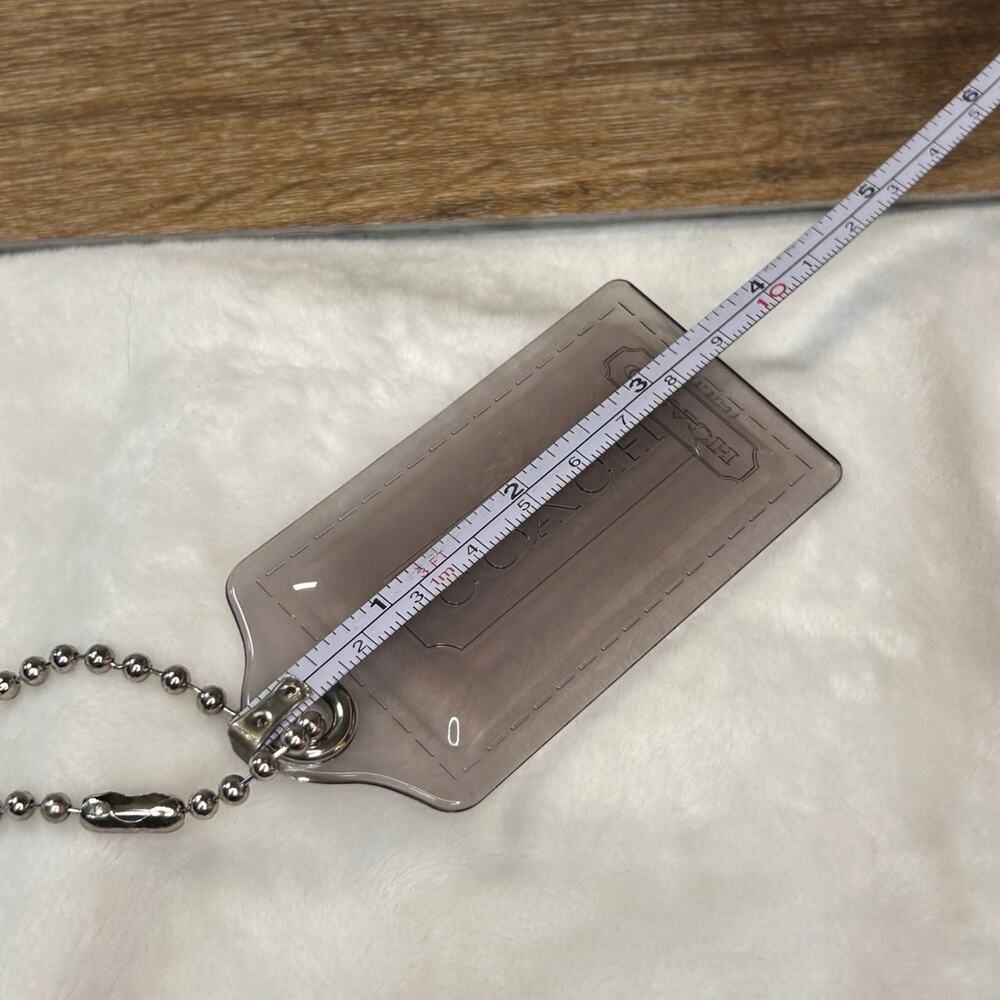 Coach Poppy Acrylic Hangtag - Picture 3 of 6